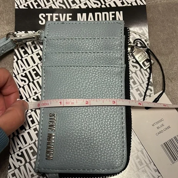 Steve Madden light blue zip around card case wristlet, new - Picture 6 of 6